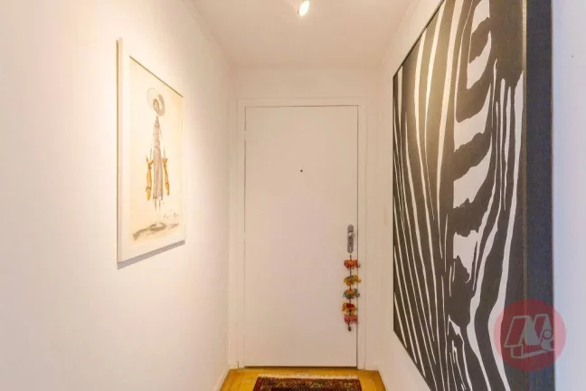 Imagem No Moinhos de Vento, 175 m² privativos, 3 dormitórios e suíte.