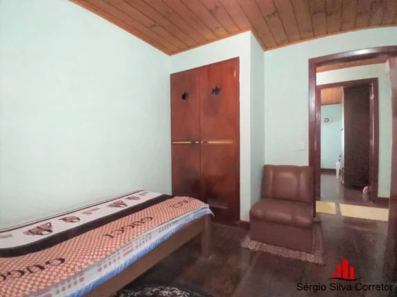 Imagem Casa Com 06 Dormitórios a Venda, Por R$ 850.000,00 na Região de Abernéssia.