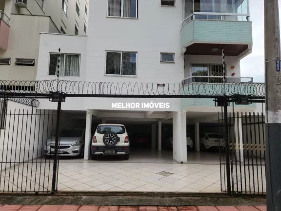 Imagem Apartamento á venda com 2 dormitórios e 1 vaga privativa no Centro de Balneário Camboriú