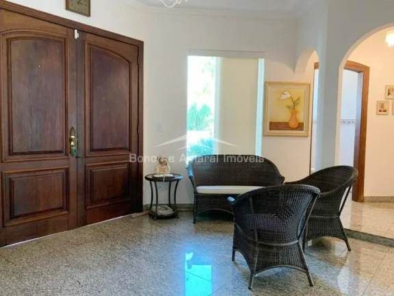 Imagem Casa para venda no Parque Taquaral em Campinas S.P.

Belíssima casa térrea com área construída d...