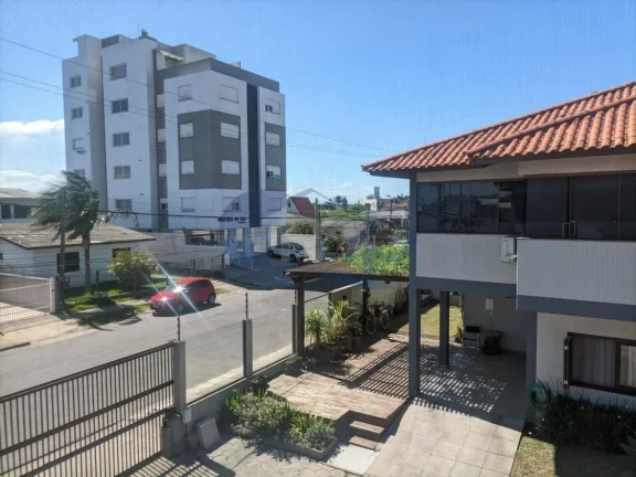 Imagem Sobrado á venda com 3 dormitórios na Stan em Torres/RS