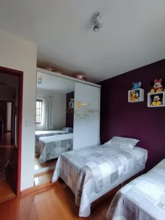 Imagem Casa em Condomínio para Venda em Teresópolis / RJ no bairro Araras