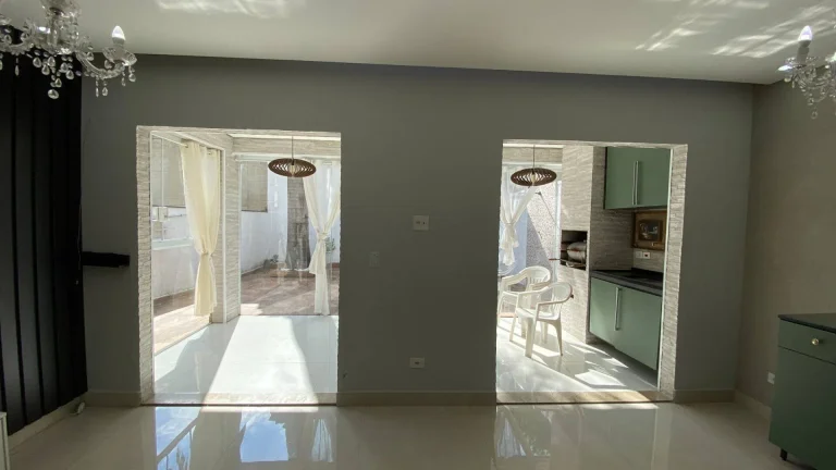 Imagem Casa 3 Quartos a venda na Granja Viana.