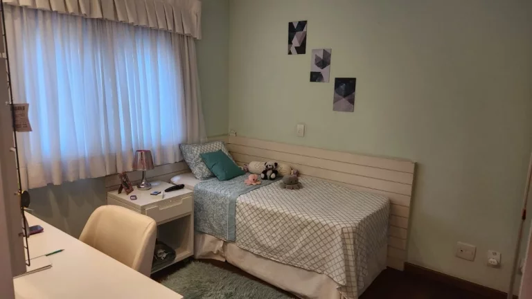Imagem Apartamento de 186 m à venda no Edificio Anna Pavlova em frente a Pça Ituzaingo!! 3 suítes , vara...