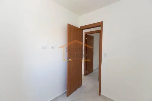 Imagem Apartamento com 35m², dispõe de 2 dormitórios, 1 banheiro, sala dois ambientes, cozinha com gabin...