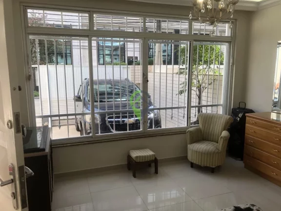 Imagem Linda Casa no Boqueirão com 200m²,sendo 4 dormitórios e 1 suíte, vaga para dois carros com quintal grande