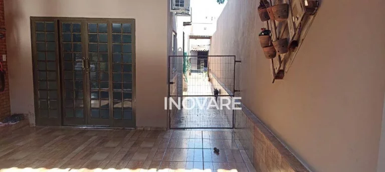 Imagem Casa com 2 dormitórios à venda, 132 m² por R$ 330.000,00 - Setor São João - Itumbiara/GO