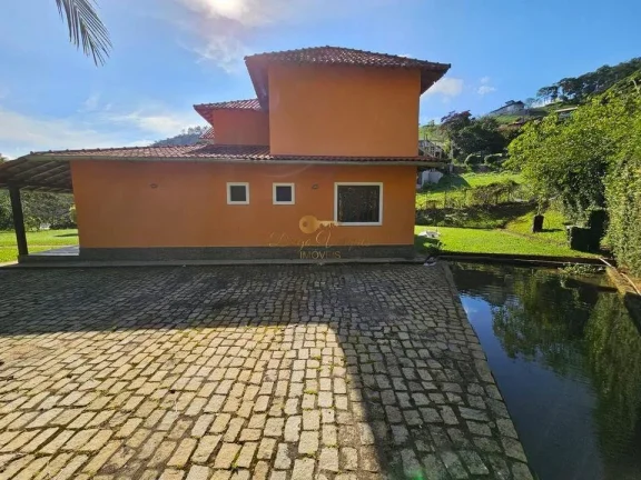 Imagem Casa em Condomínio para Venda em Teresópolis / RJ no bairro Vale Alpino