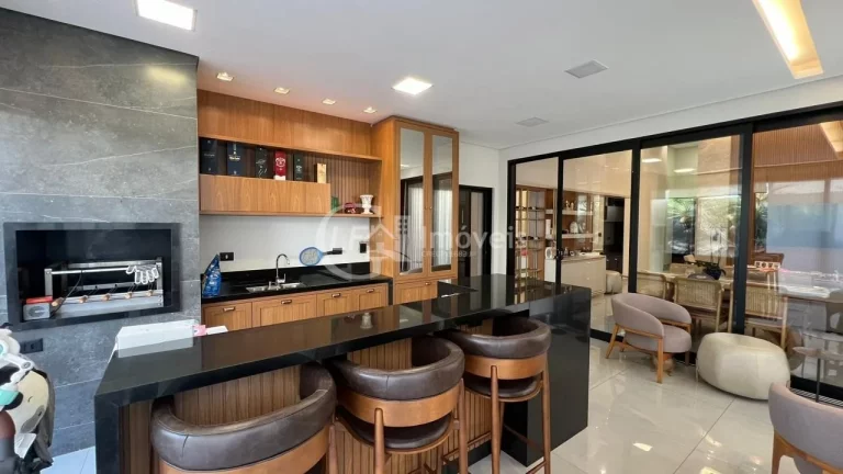 Imagem Casa à venda em Campo Grande-MS, Alphaville II: 2 quartos, 2 suítes, 3 salas, 2 banheiros, 4 vagas de garagem, 238m².