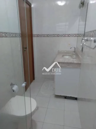 Imagem Sobrado com 3 dormitórios com piscina à venda, 274 m² por R$ 1.600.000 - Embaré - Santos/SP