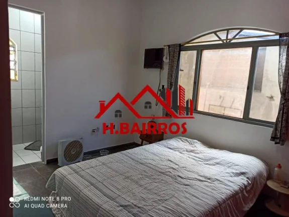Imagem Casa 02 Dormitórios com Ponto Comercial à Venda em São Sebastião - SP