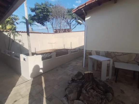 Imagem Casa para alugar em Santa Amélia BH, 3 quartos, 450m²