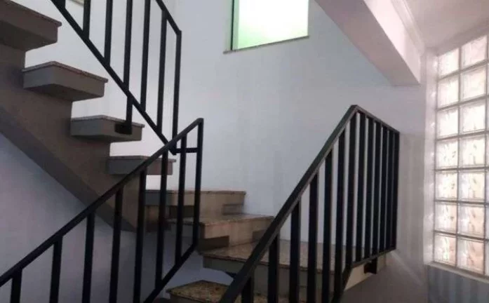 Imagem Sobrado Vila Gilda com 201m² com 3 dormitorios, 4 vagas de Garagens