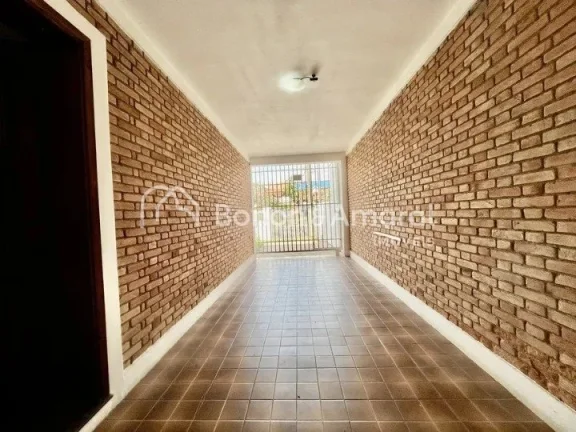 Imagem Casa com 5 dormitórios, sendo 3 suítes, e projetada com acessibilidade para deficientes (PcD). O i...