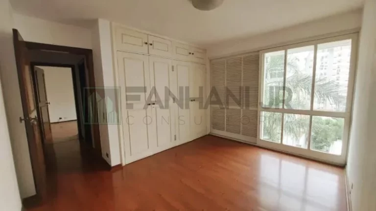 Imagem Imperdível oportunidade: Apartamento de 3 quartos no Jardim Paulista, São Paulo - SP, com 240m² e 2 vagas de garagem. Venha conferir!