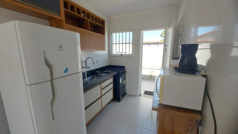 Imagem Casa para Venda em Itanhaém, Cibratel II, 2 dormitórios, 1 suíte, 2 banheiros, 2 vagas