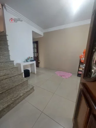 Imagem Sobrado a venda na Vila Zelina, a 9 minutos a p?(C) do Metrô Vila Prudente. 3 dormitórios, 1 com closet, 2 vagas de garagem cobertas, portão automático.