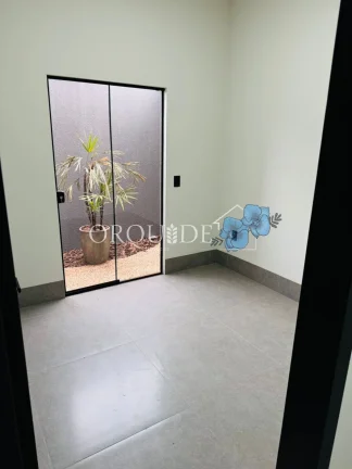 Imagem Casa para venda em Rio Verde-GO, no Jardim Europa: 3 quartos, 1 suíte, 1 sala, 2 banheiros, 2 vagas, 82m²