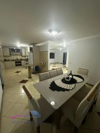 Imagem Casa Duplex com Terraço, Quintal Amplo e 160m² de Área Construída