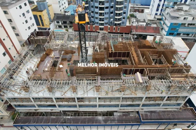 Imagem Apartamento á venda 2ª Quadra Mar com 02 Suítes + 02 Demi suítes no centro de Balneário Camboriú