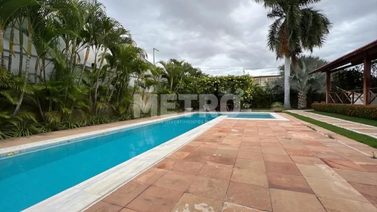 Venda, CASA, 3 quartos, sendo 02 suítes, uma com closet, piscina com 14m