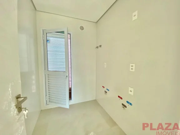 Imagem Apartamento 04 dormitórios no centro de Balneário Camboriú