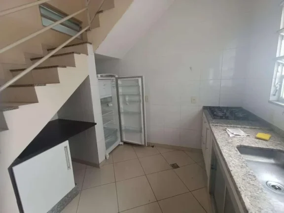Imagem Cobertura Aconchegante: Com 3 Dormitórios, sendo um suíte, Churrasqueira e uma Vaga