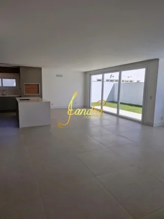 Imagem Sobrado novo, com 04 suítes uma sendo térrea e piscina