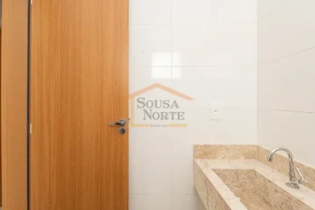 Imagem Apartamento amplo, 2 dormitórios, 1 banheiro, sala dois ambientes, cozinha com gabinete embutido e ...