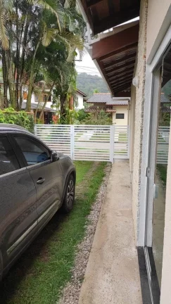 Imagem Casa em Condomínio para Venda em Ubatuba / SP no bairro Horto Florestal