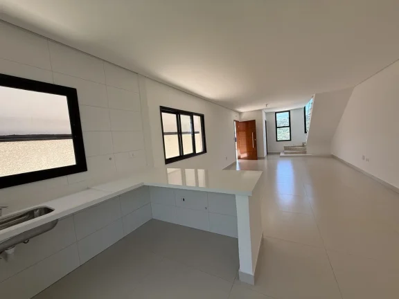 Imagem Casa à Venda com 3 Dorm e 4 Vagas - Condomínio Nova Jaguari