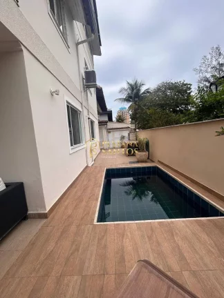 Imagem Casa Triplex à Venda no Condomínio Jardim Nova Barra