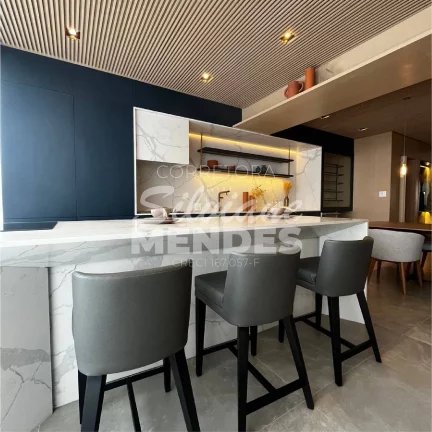 Imagem Apartamento 220 m² 4 suítes e pé direito duplo no living no bairro Campolim