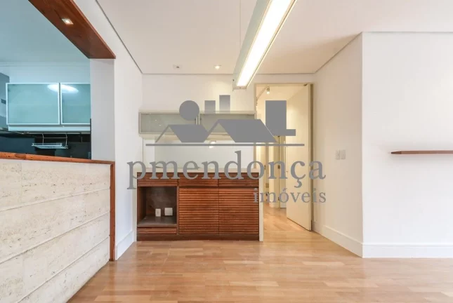 Imagem Apartamento reformado a venda em Pinheiros com 2 quartos( 1 suí­te )e 1 vaga, 123m²