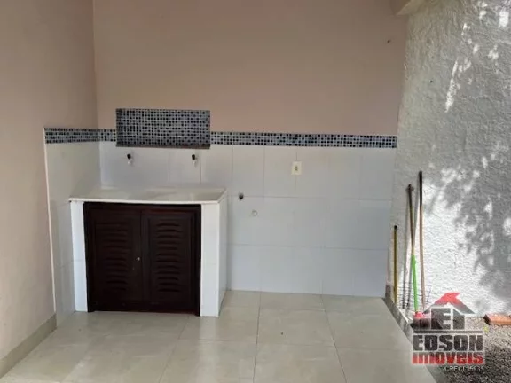 Imagem Casa de 2 Quartos, 1 Suíte em Itaipuaçu