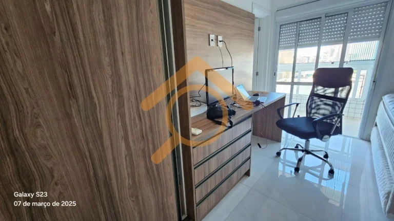 Imagem Apartamento à venda no Canto do Forte, Praia Grande-SP: 2 quartos, 1 suíte, 2 salas, 3 banheiros, 1 vaga, 85m². Venha conferir!
