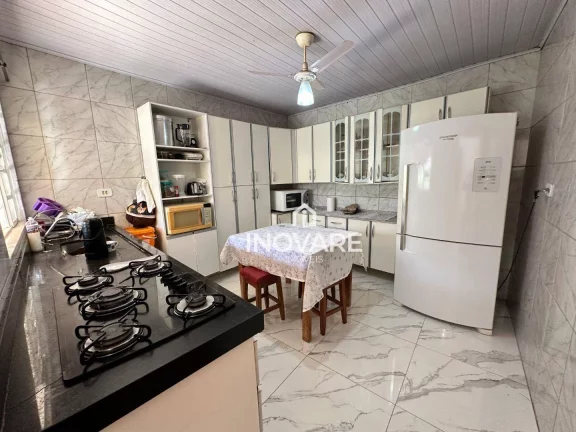 Imagem Casa com 3 dormitórios à venda, 280 m² por R$ 650.000,00 - Cidade Jardim - Itumbiara/GO
