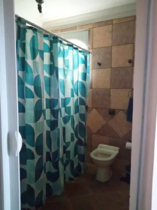 Imagem Sobrado Grande com 235 m² 3 Dormitórios e 2 vagas de Gargens
