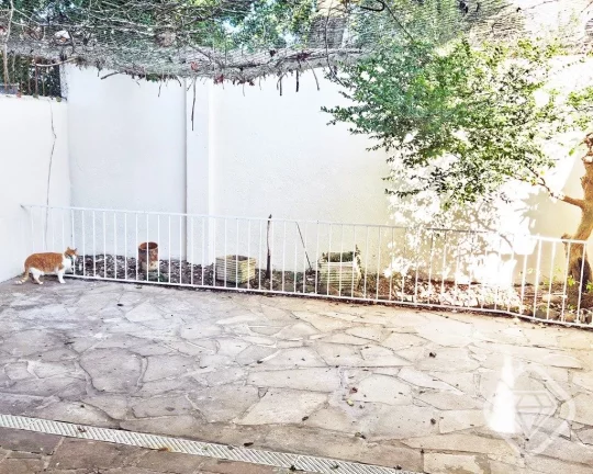 Imagem Casa espaçosa em Ipanema com suítes e pátio perfeito para a família.

Esta residência oferece 2...