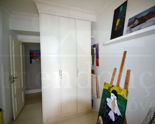 Imagem Apartamento em Pinheiros com 4 quartos (1su­te) e 2 vagas, 155m²