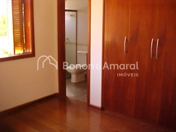 Imagem Excelente casa no Jd. Botânico.
Muito bem localizada.
Térrea, Área construída: 420 m²
- Living ...