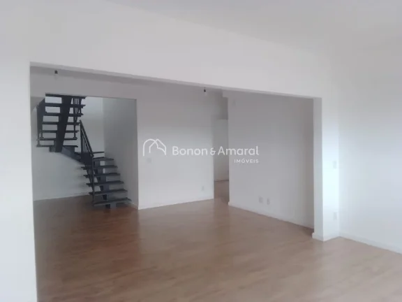 Imagem Excelente apartamento duplex com 192 m² de área útil e construída, ideal para quem busca um imó...