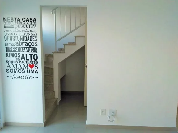 Imagem Sobrado com 2 dormitórios à venda, 65 m² por R$ 440.000,00 - Vila Colorado - Suzano/SP