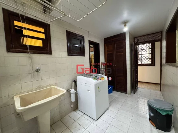 Imagem Cobertura com 5 dormitórios à venda, 246 m² por R$ 900.000,00 - Parque Central - Cabo Frio/RJ
