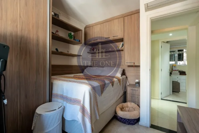 Imagem Apartamento à venda na Aclimação, São Paulo-SP: 3 quartos, 1 suíte, 2 salas, 2 banheiros, 1 vaga de garagem, 83m². Venha conferir!