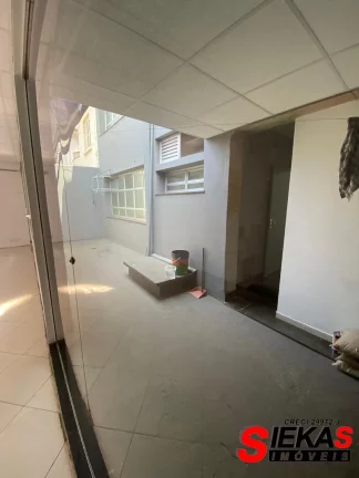 Imagem Ponto Comercial para Locação no Tatuapé, São Paulo-SP - 8 Salas, 8 Banheiros, 235m² de Área