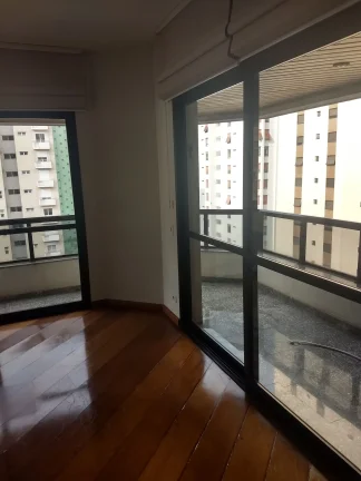 Imagem Apartamento 200 M², 4Q, 3 Suítes, 2 Salas, 5 Banheiros, 3 Vagas, Lareira, Suíte Master com Hidromassagem, Varanda Gourmet, Piscina, Academia, Quadra.