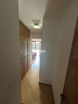 Imagem Residência espaçosa com 4 Dormitórios no melhor condomínio da região !!!