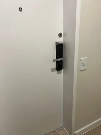 Imagem Apartamento 77M², 3Q, 1 Suíte, 2 Banheiros, 2 Vagas, Academia, Churrasqueira, Piscina, Playground, Salão de Festas e Jogos, Fechadura Eletrônica, Deck