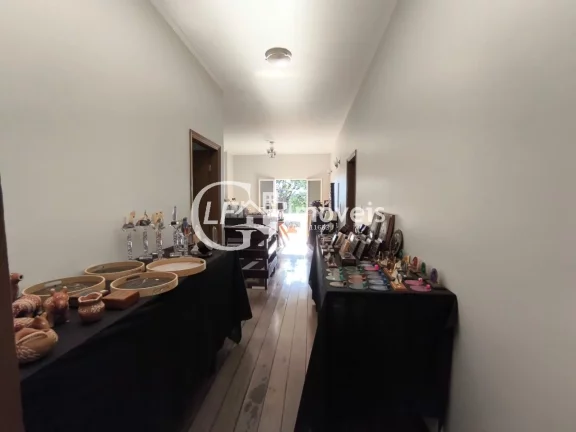 Imagem Oportunidade única: Casa comercial com 7 quartos e 6 vagas de garagem na Vila Carvalho, Campo Grande-MS!